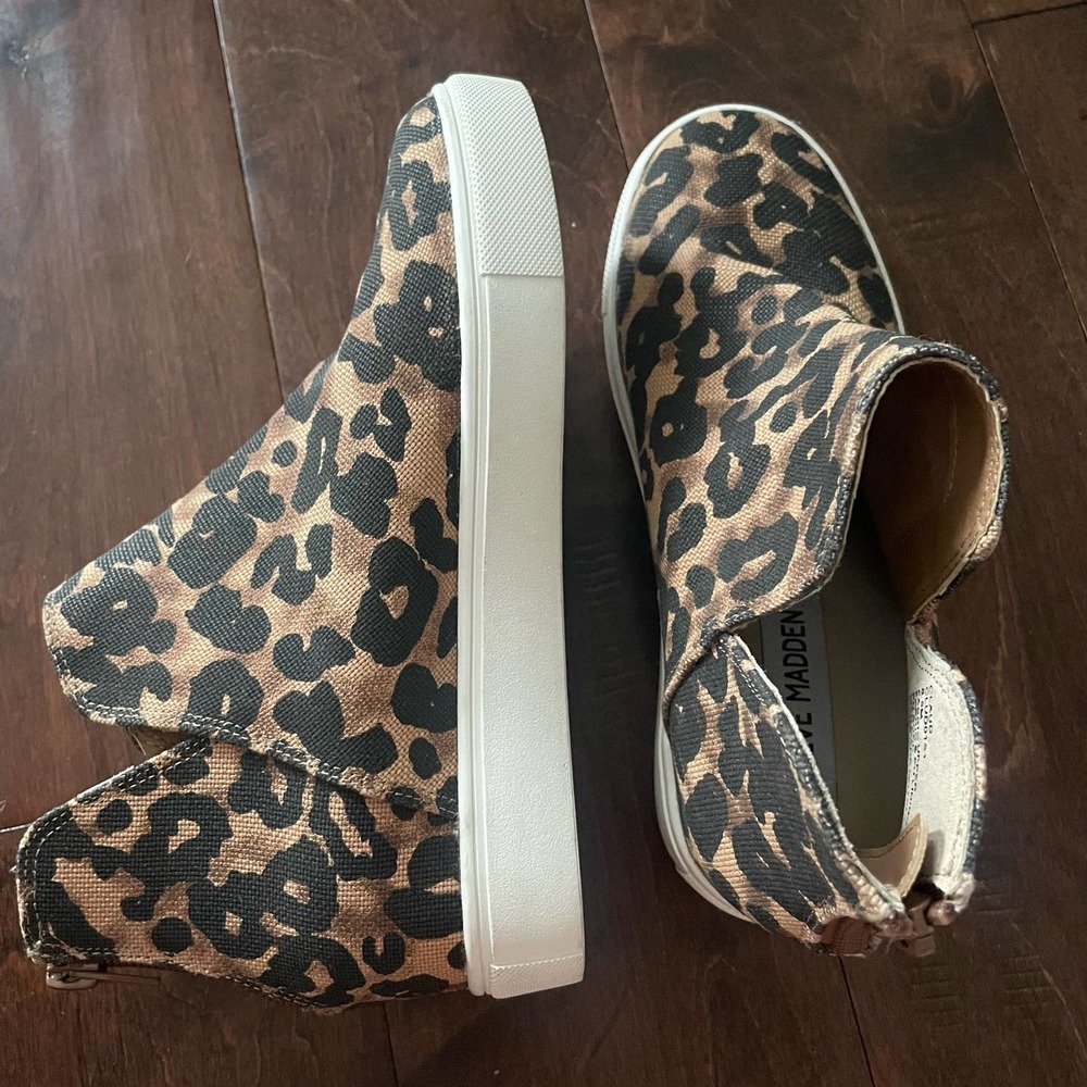 new steve madden claud leopard cheetah high top sneakers size 6.5
